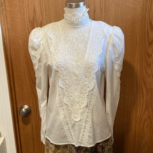 Scott McClintock Tops - vintage NWT Scott McClintock puffy shoulder blouse 6
